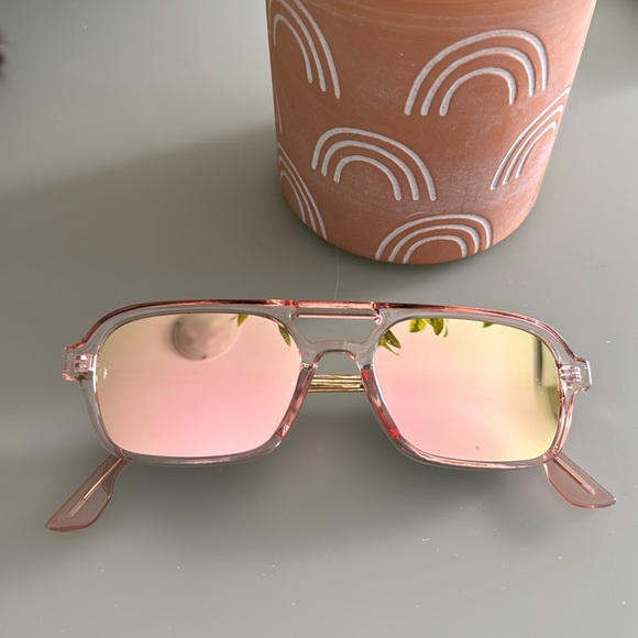 Sunglasses - Picture 1 of 3
